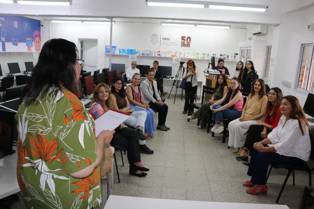 Mujeres de nuestra comunidad se reunieron en el conversatorio “Historias, Por Nuestros Derechos” en conmemoración del Día Internacional de las Mujeres