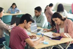 xr:d:DAFmac-gg5s:1377,j:1389762603076118584,t:23090701