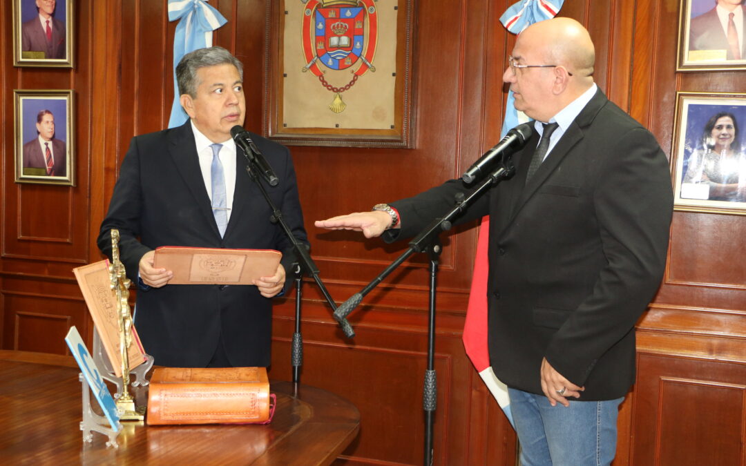 Andrés Norberto Sosa asumió como nuevo Secretario General de la UNSE