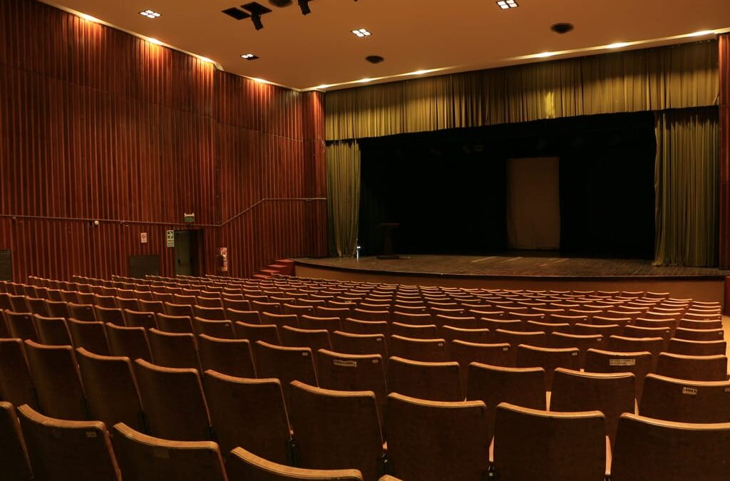 Nelly Tamer comparte una reflexión en el Día Mundial del Teatro: “el teatro nos recuerda una y otra vez quiénes somos realmente”