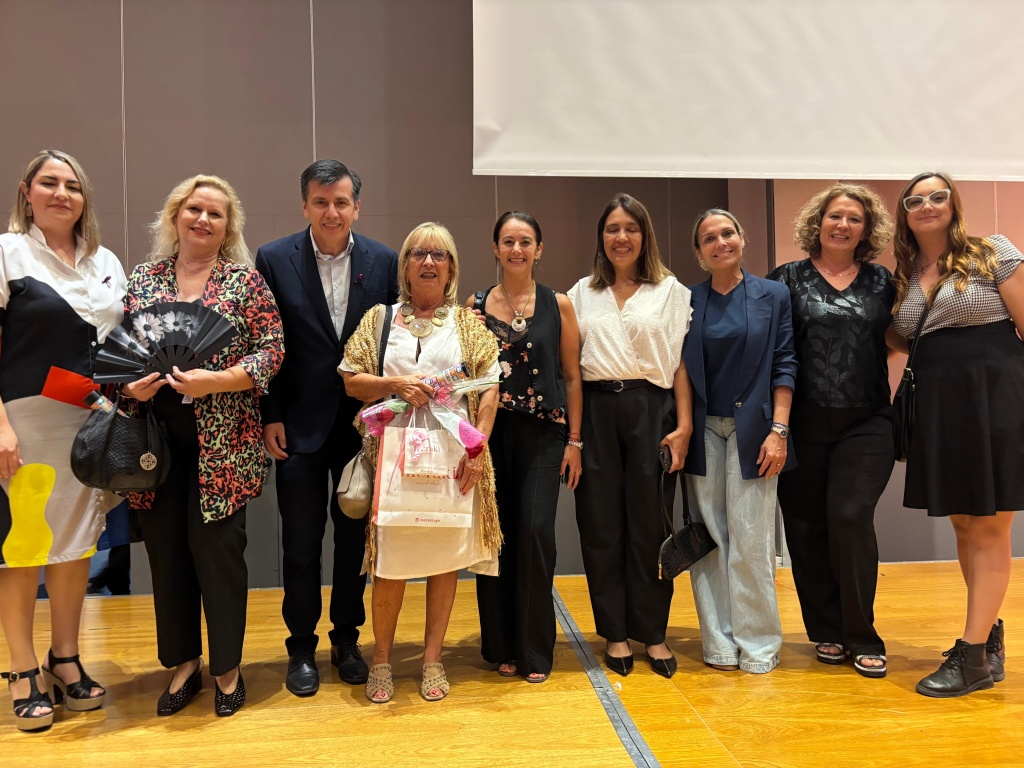 Humanidades acompañó la jornada “Santiagueñas que inspiran, crean y transforman” por el 8M