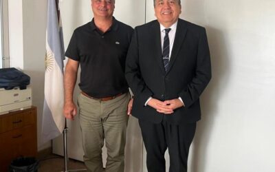 Gestiones para implementar carreras a distancia en la FCEyT