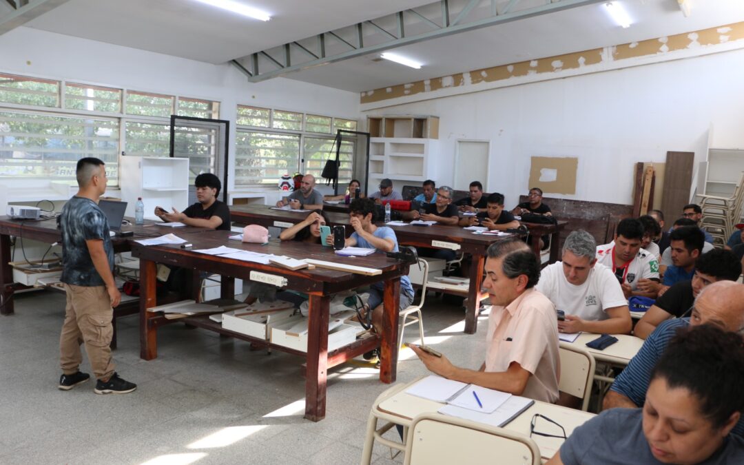 Comienzan las capacitaciones de “Santiago crece con vos” en la Escuela de Artes y Oficios