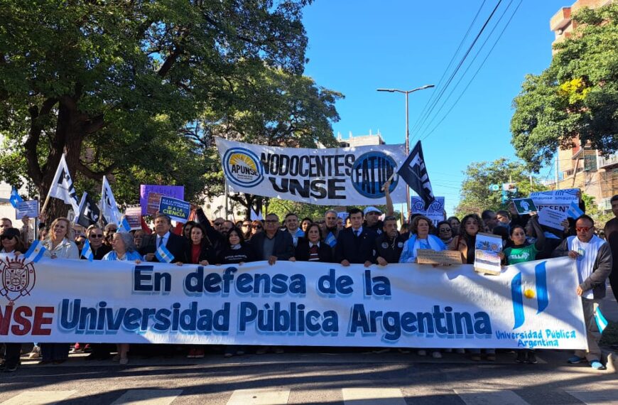 Una multitudinaria marcha en defensa&hellip;