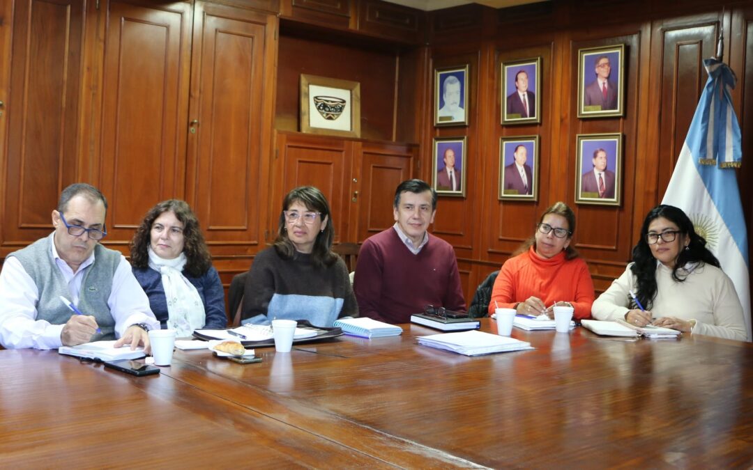 La Comisión Central coordina acciones para identificar las fortalezas y áreas de oportunidad de la UNSE