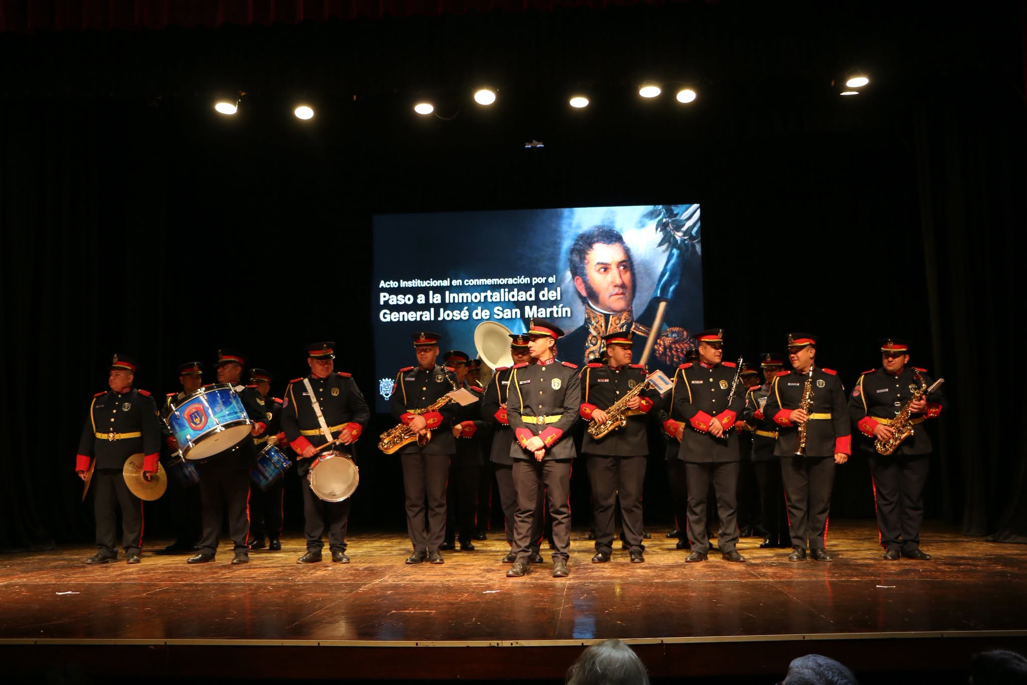 La comunidad UNSE celebró el acto institucional en conmemoración al General San Martín
