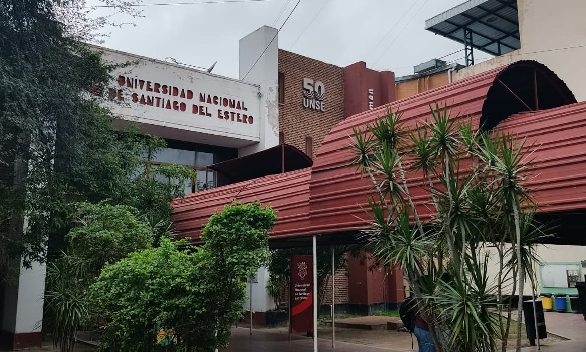 Personal de la UNSE podrá acceder a becas del 70% para estudiar de forma virtual en una universidad española